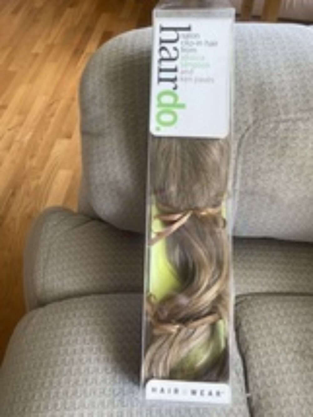 Jessica Simpson HairDo 22" Clip In Hair Extensions Ken Paves Buttered Toast